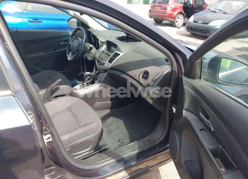 Photo 5 of 2014 Chevrolet Cruze 1LT AUTO (VIN 1G1PC5SB8E7111274)