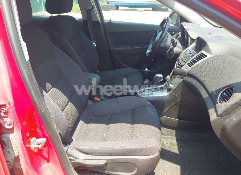 Photo 5 of 2014 Chevrolet Cruze 1LT AUTO (VIN 1G1PC5SB8E7149619)