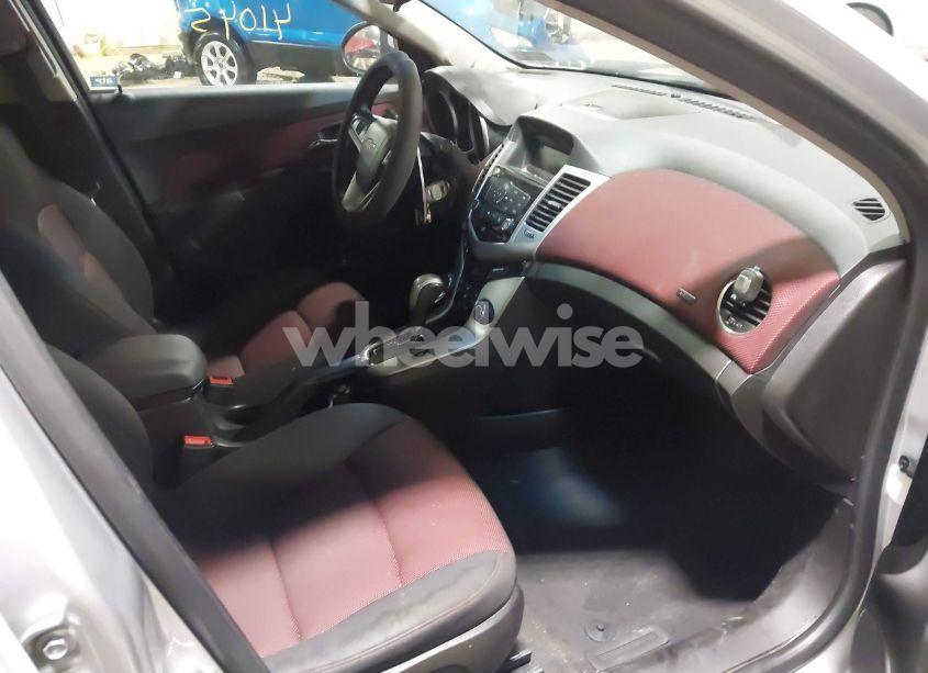 Photo 5 of 2014 Chevrolet Cruze 1LT AUTO (VIN 1G1PC5SB8E7161446)