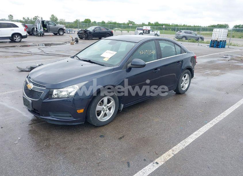 Photo 2 of 2014 Chevrolet Cruze 1LT AUTO (VIN 1G1PC5SB8E7194723)