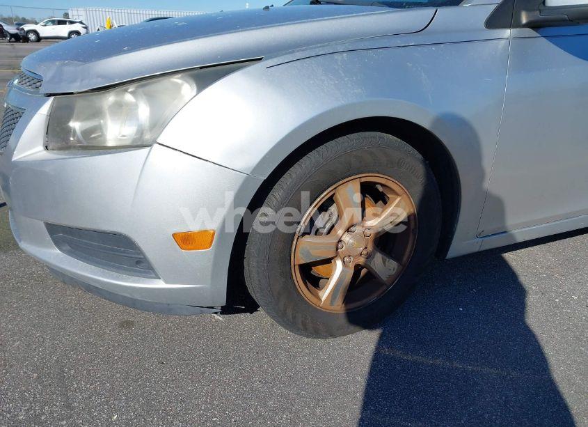 Photo 6 of 2014 Chevrolet Cruze 1LT AUTO (VIN 1G1PC5SB8E7201279)