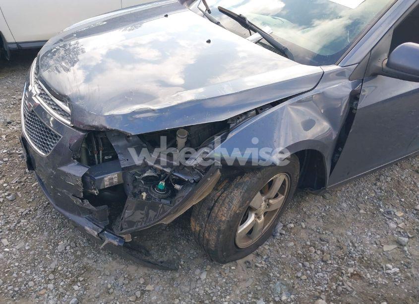 Photo 6 of 2014 Chevrolet Cruze 1LT AUTO (VIN 1G1PC5SB8E7207700)