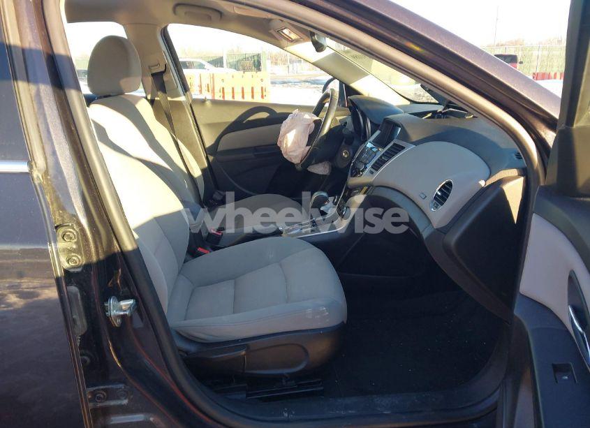 Photo 5 of 2014 Chevrolet Cruze 1LT AUTO (VIN 1G1PC5SB8E7209463)