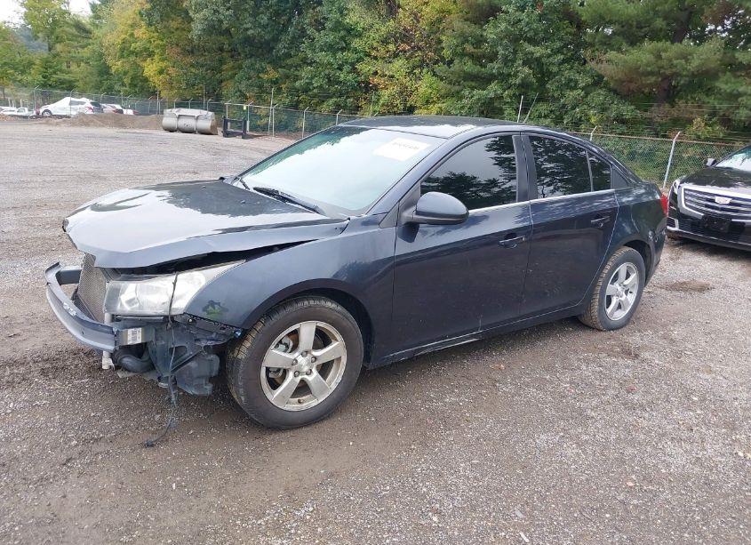 Photo 2 of 2014 Chevrolet Cruze 1LT AUTO (VIN 1G1PC5SB8E7245413)