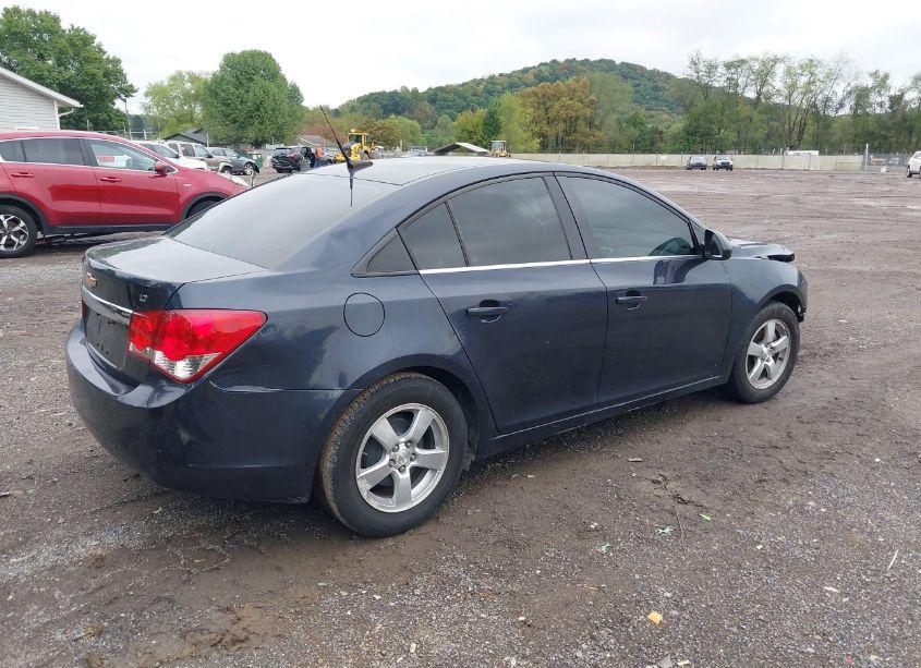 Photo 4 of 2014 Chevrolet Cruze 1LT AUTO (VIN 1G1PC5SB8E7245413)