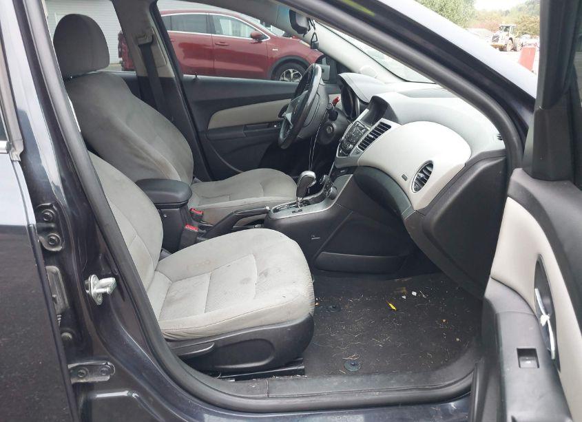 Photo 5 of 2014 Chevrolet Cruze 1LT AUTO (VIN 1G1PC5SB8E7245413)