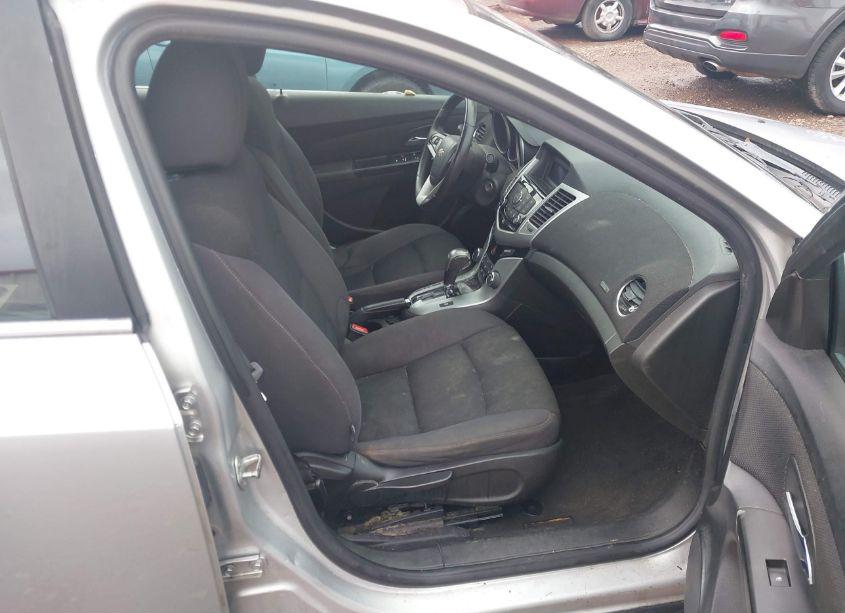 Photo 5 of 2014 Chevrolet Cruze 1LT AUTO (VIN 1G1PC5SB8E7249641)
