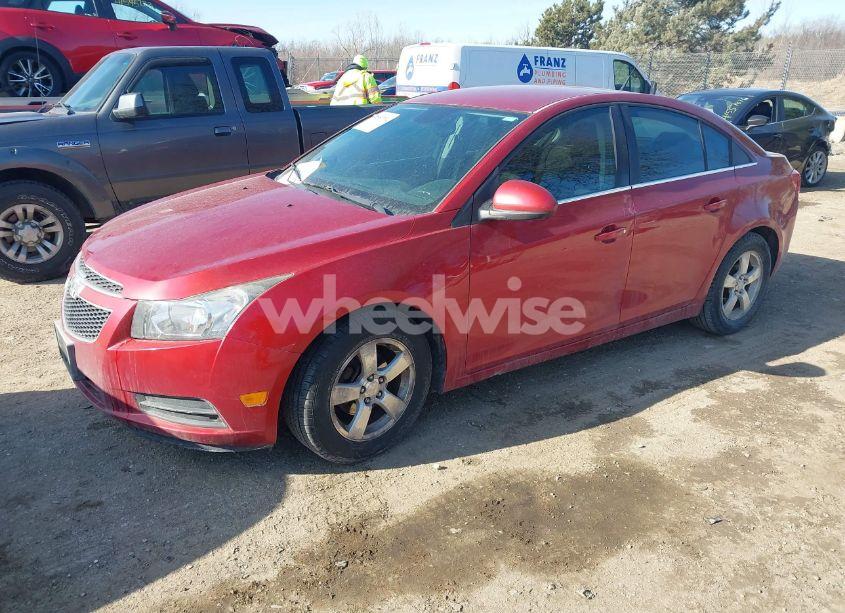 Photo 2 of 2014 Chevrolet Cruze LT (VIN 1G1PC5SB8E7294384)
