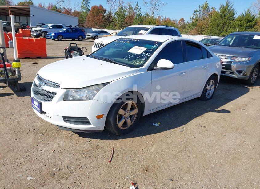 Photo 2 of 2014 Chevrolet Cruze 1LT AUTO (VIN 1G1PC5SB8E7306954)