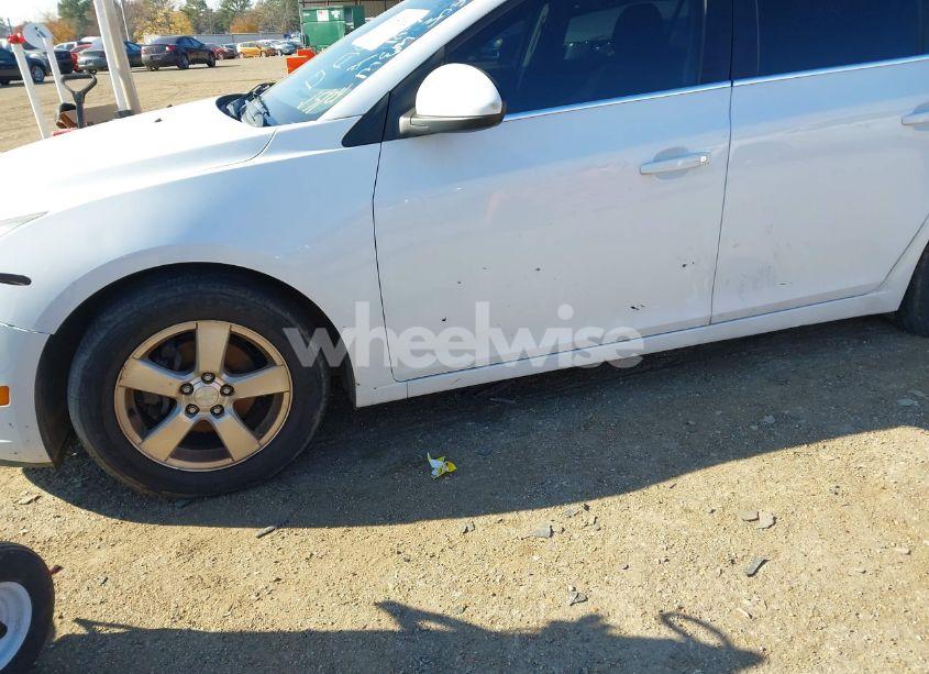 Photo 6 of 2014 Chevrolet Cruze 1LT AUTO (VIN 1G1PC5SB8E7306954)