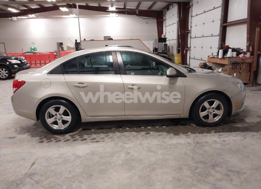 Photo 13 of 2014 Chevrolet Cruze 1LT AUTO (VIN 1G1PC5SB8E7347892)