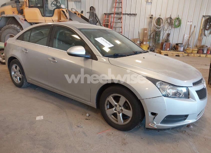 2014 Chevrolet Cruze 1LT AUTO (VIN 1G1PC5SB8E7372937) main photo