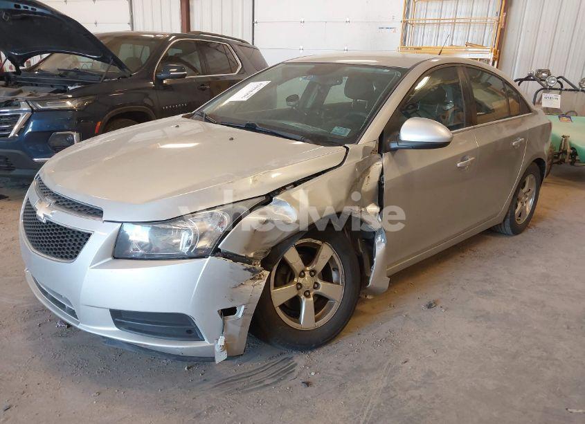 Photo 2 of 2014 Chevrolet Cruze 1LT AUTO (VIN 1G1PC5SB8E7372937)