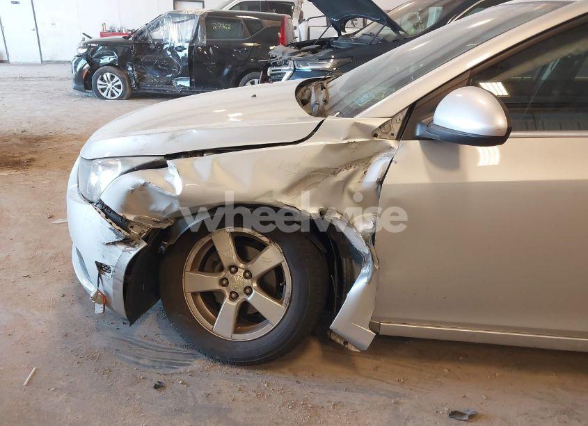 Photo 6 of 2014 Chevrolet Cruze 1LT AUTO (VIN 1G1PC5SB8E7372937)