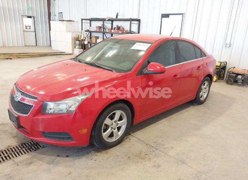 Photo 2 of 2014 Chevrolet Cruze 1LT AUTO (VIN 1G1PC5SB8E7386028)