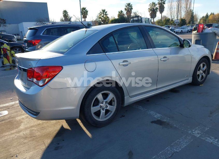 Photo 4 of 2014 Chevrolet Cruze 1LT AUTO (VIN 1G1PC5SB8E7390886)