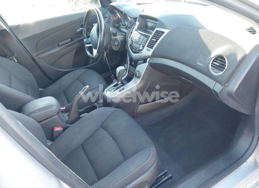 Photo 5 of 2014 Chevrolet Cruze 1LT AUTO (VIN 1G1PC5SB8E7390886)