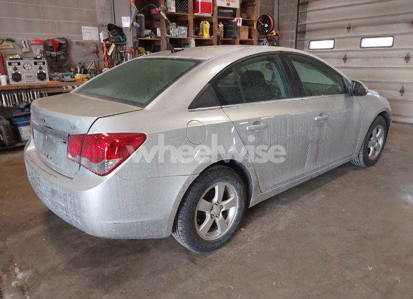 Photo 4 of 2014 Chevrolet Cruze 1LT AUTO (VIN 1G1PC5SB8E7437222)