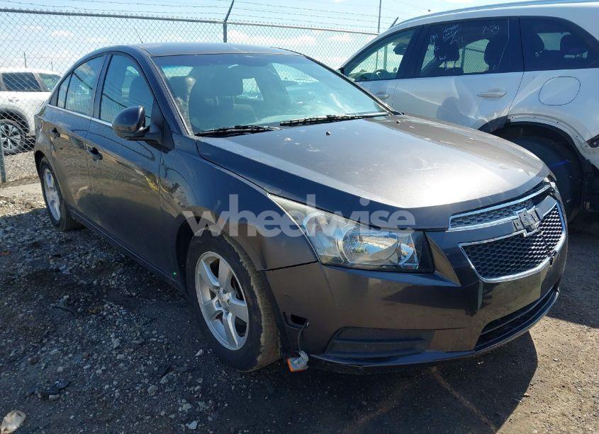 2014 Chevrolet Cruze 1LT AUTO (VIN 1G1PC5SB8E7438449) main photo