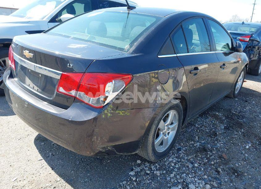 Photo 4 of 2014 Chevrolet Cruze 1LT AUTO (VIN 1G1PC5SB8E7438449)