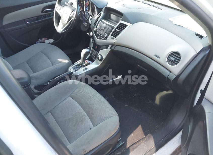 Photo 5 of 2014 Chevrolet Cruze 1LT AUTO (VIN 1G1PC5SB8E7457129)