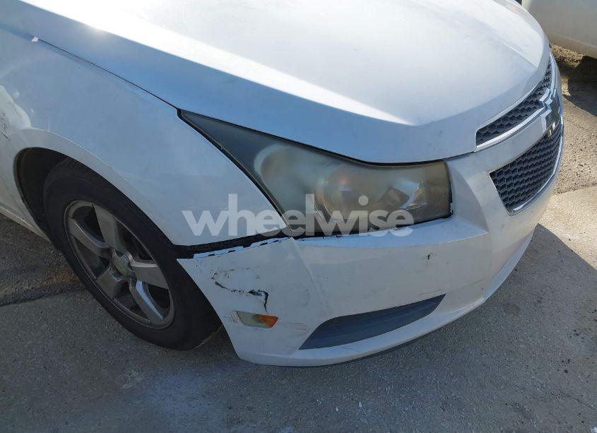 Photo 6 of 2014 Chevrolet Cruze 1LT AUTO (VIN 1G1PC5SB8E7457129)