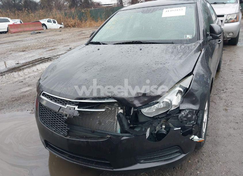 Photo 6 of 2014 Chevrolet Cruze 1LT AUTO (VIN 1G1PC5SB8E7466042)