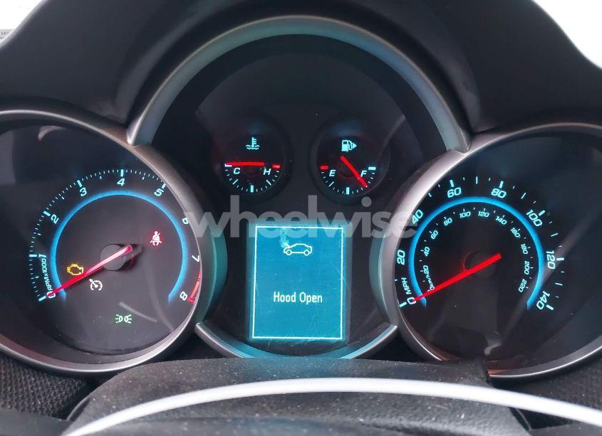 Photo 7 of 2014 Chevrolet Cruze 1LT AUTO (VIN 1G1PC5SB8E7466042)