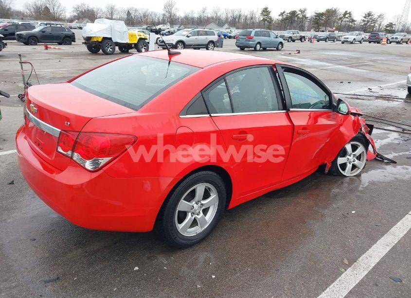 Photo 4 of 2014 Chevrolet Cruze 1LT AUTO (VIN 1G1PC5SB8E7475176)