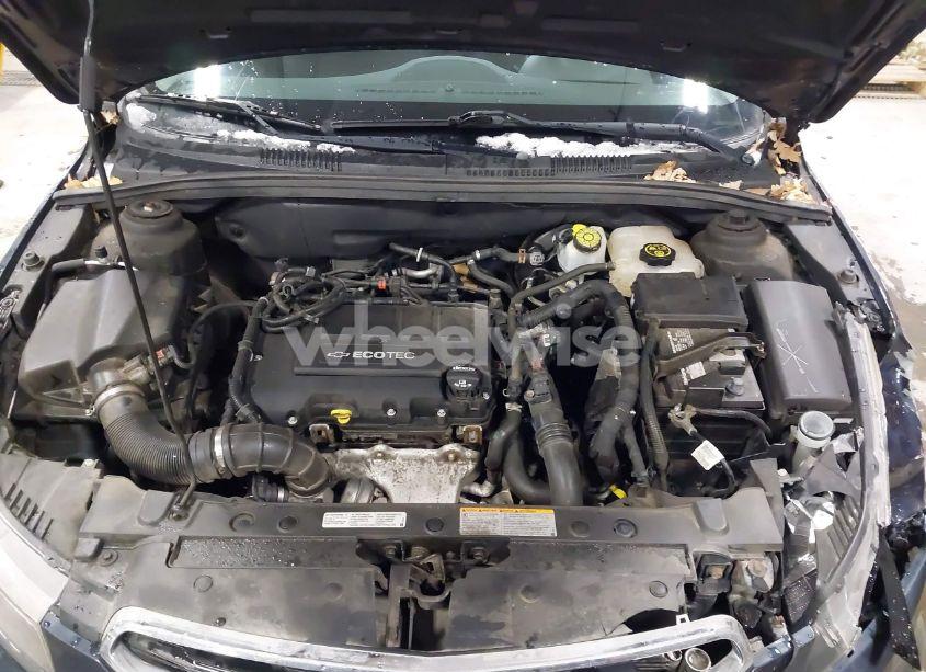 Photo 10 of 2015 Chevrolet Cruze 1LT AUTO (VIN 1G1PC5SB8F7141635)