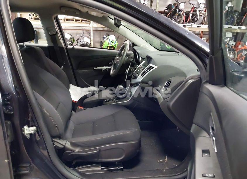 Photo 5 of 2015 Chevrolet Cruze 1LT AUTO (VIN 1G1PC5SB8F7141635)