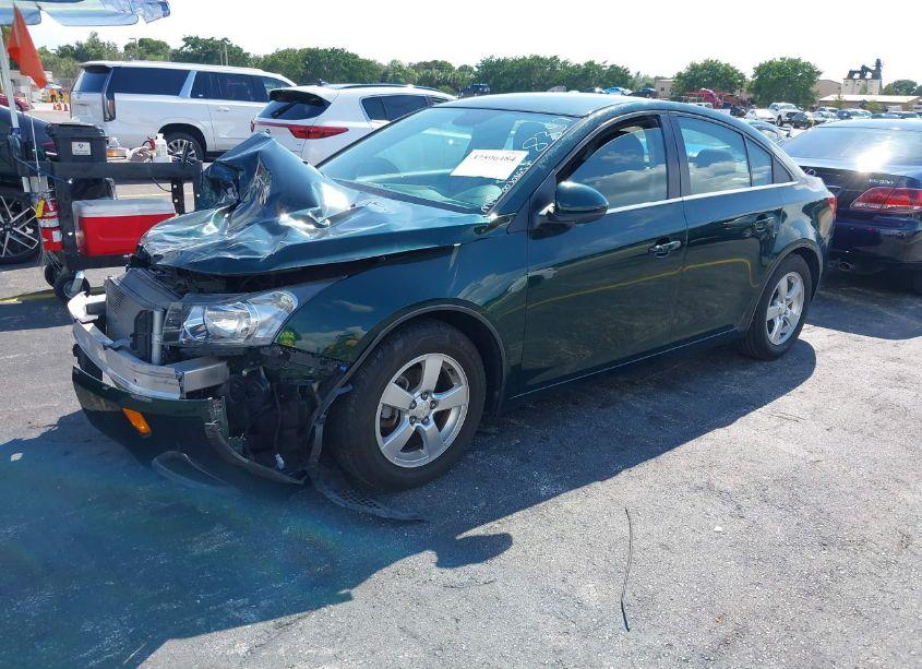 Photo 2 of 2015 Chevrolet Cruze 1LT AUTO (VIN 1G1PC5SB8F7148357)