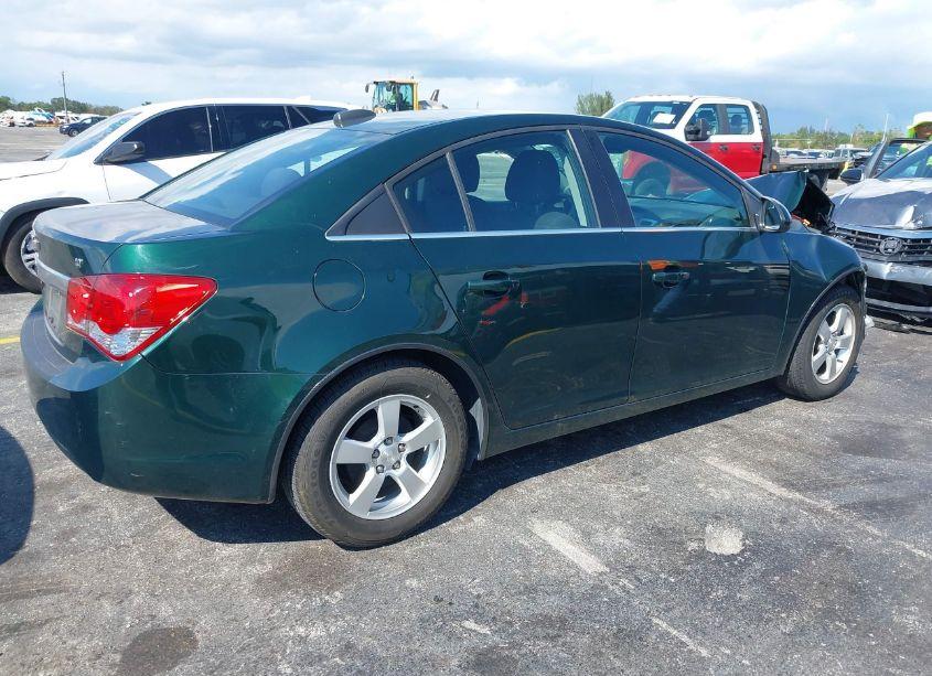 Photo 4 of 2015 Chevrolet Cruze 1LT AUTO (VIN 1G1PC5SB8F7148357)