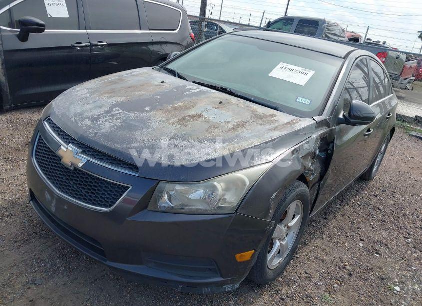 Photo 2 of 2015 Chevrolet Cruze 1LT AUTO (VIN 1G1PC5SB8F7206399)