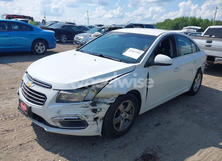 Photo 2 of 2015 Chevrolet Cruze 1LT AUTO (VIN 1G1PC5SB8F7223901)