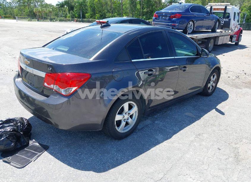 Photo 4 of 2015 Chevrolet Cruze 1LT AUTO (VIN 1G1PC5SB8F7236583)