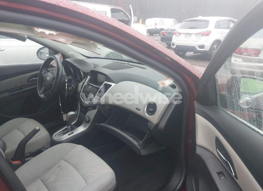 Photo 5 of 2015 Chevrolet Cruze 1LT AUTO (VIN 1G1PC5SB8F7244666)