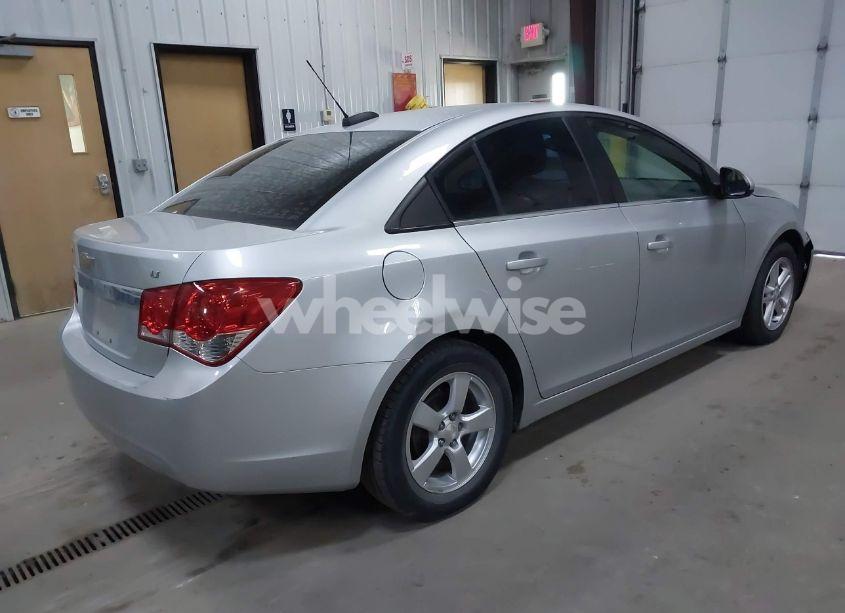 Photo 4 of 2015 Chevrolet Cruze 1LT AUTO (VIN 1G1PC5SB8F7269549)
