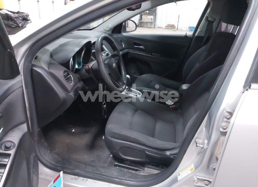 Photo 5 of 2015 Chevrolet Cruze 1LT AUTO (VIN 1G1PC5SB8F7269549)