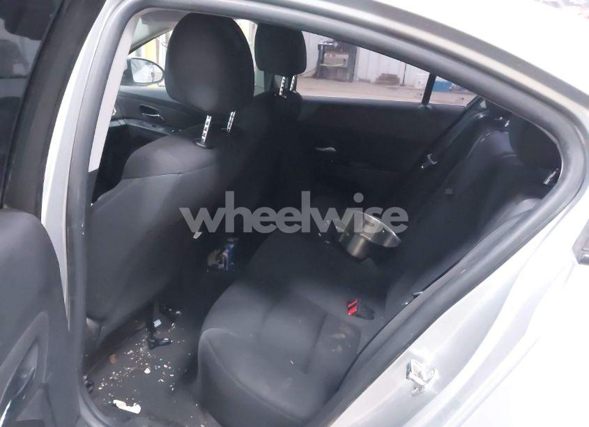 Photo 8 of 2015 Chevrolet Cruze 1LT AUTO (VIN 1G1PC5SB8F7269549)