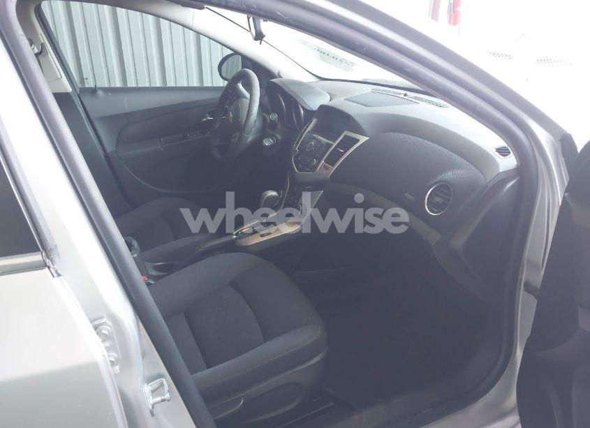 Photo 5 of 2015 Chevrolet Cruze 1LT AUTO (VIN 1G1PC5SB8F7271415)