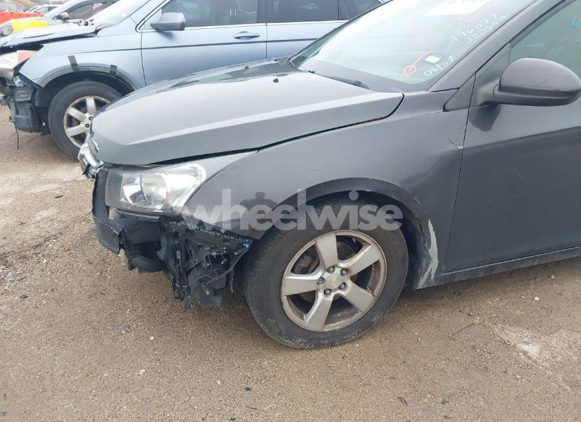 Photo 12 of 2015 Chevrolet Cruze 1LT AUTO (VIN 1G1PC5SB8F7282320)