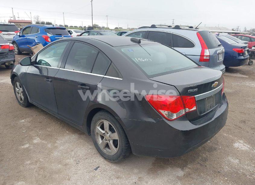 Photo 3 of 2015 Chevrolet Cruze 1LT AUTO (VIN 1G1PC5SB8F7282320)