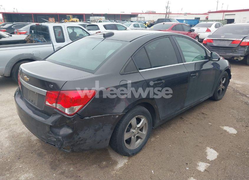 Photo 4 of 2015 Chevrolet Cruze 1LT AUTO (VIN 1G1PC5SB8F7282320)