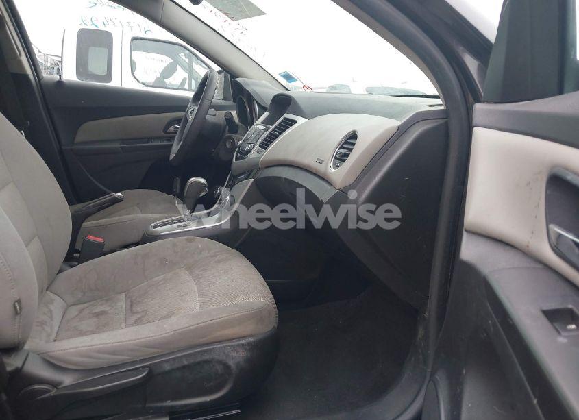 Photo 5 of 2015 Chevrolet Cruze 1LT AUTO (VIN 1G1PC5SB8F7282320)