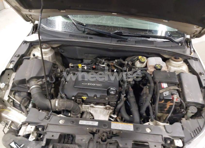 Photo 10 of 2015 Chevrolet Cruze 1LT AUTO (VIN 1G1PC5SB8F7288697)