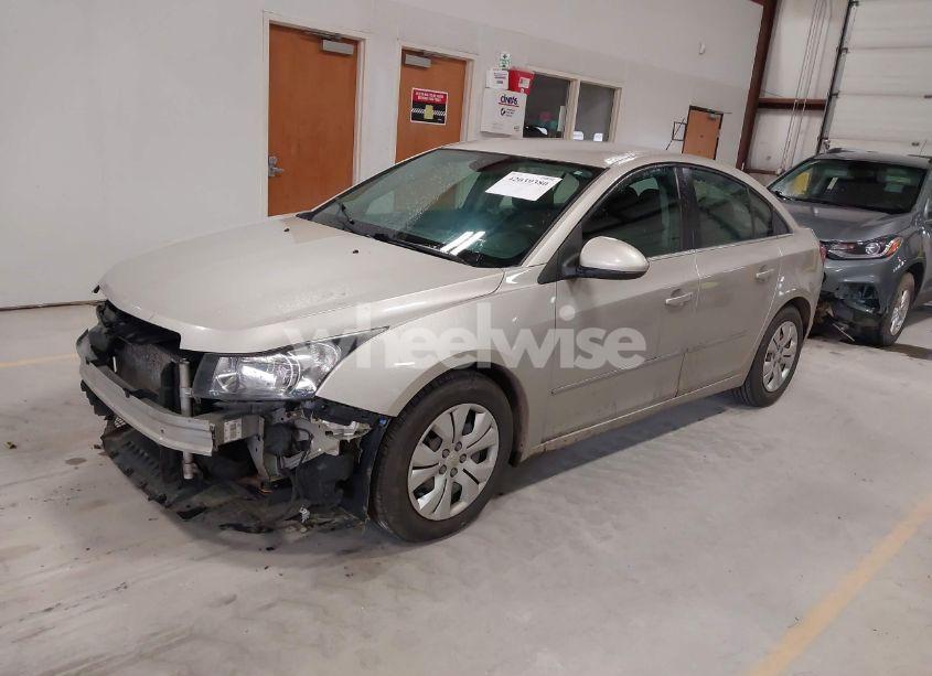 Photo 2 of 2015 Chevrolet Cruze 1LT AUTO (VIN 1G1PC5SB8F7288697)