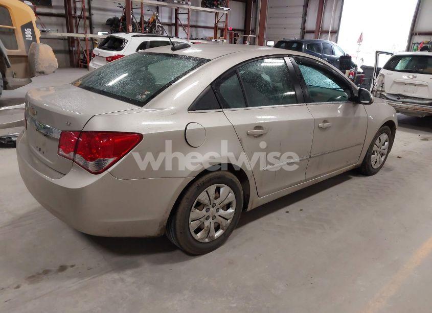 Photo 4 of 2015 Chevrolet Cruze 1LT AUTO (VIN 1G1PC5SB8F7288697)
