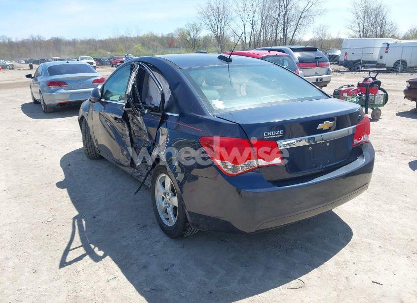 Photo 3 of 2015 Chevrolet Cruze 1LT AUTO (VIN 1G1PC5SB8F7293253)