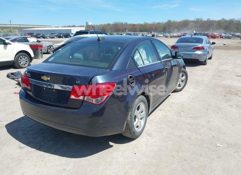 Photo 4 of 2015 Chevrolet Cruze 1LT AUTO (VIN 1G1PC5SB8F7293253)